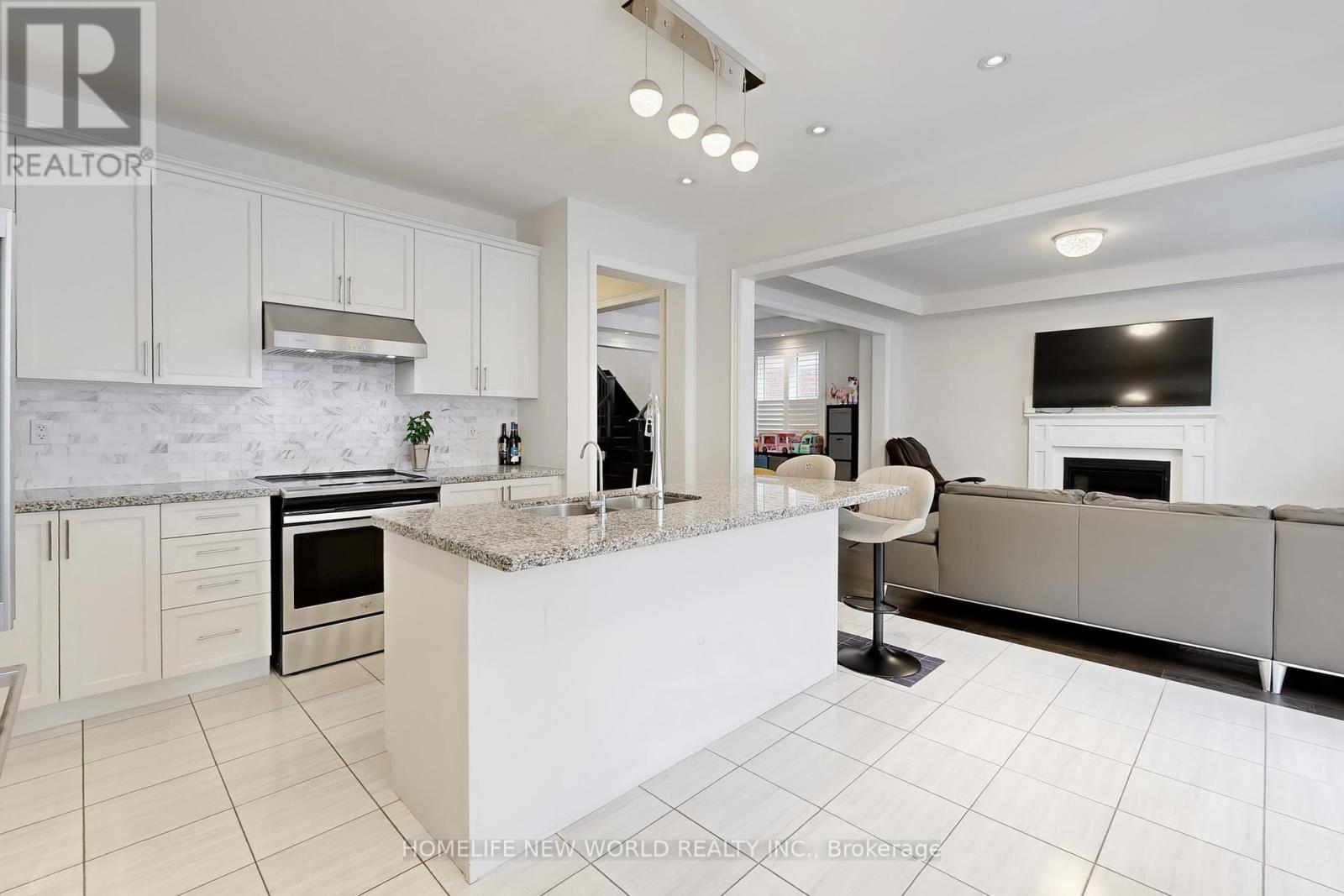 Photo 38 of 50 Ben Sinclair Avenue, East Gwillimbury ON