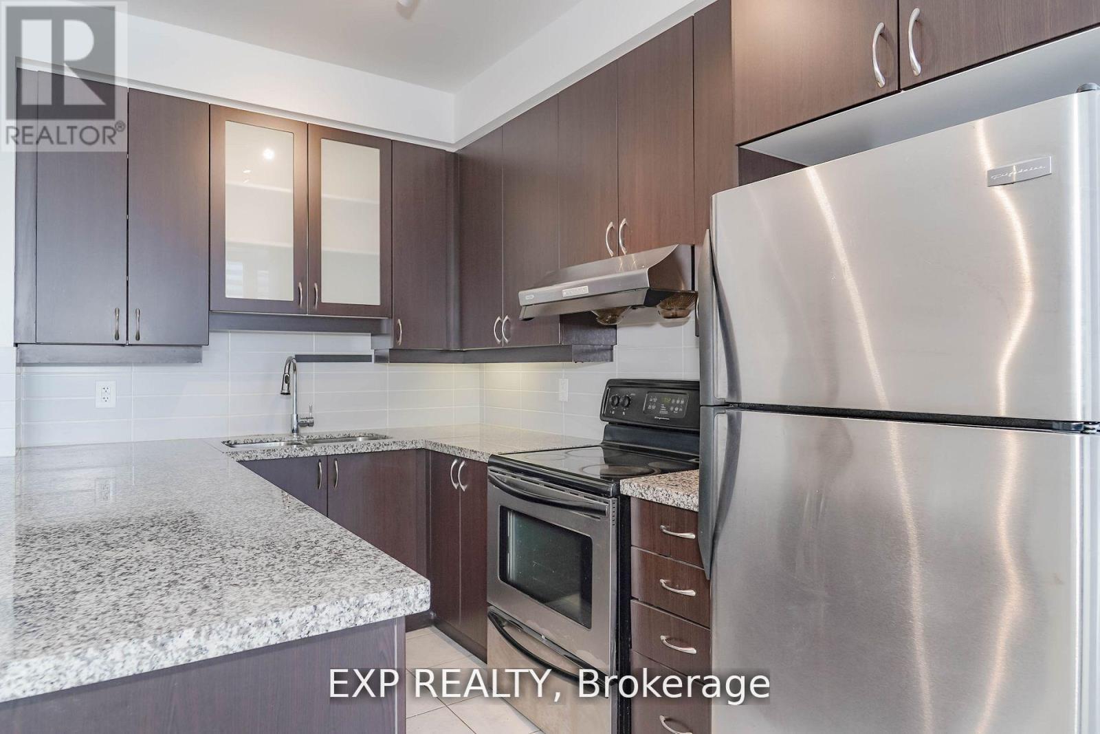 Photo 16 of 307 57 Upper Duke Crescent, Markham ON
