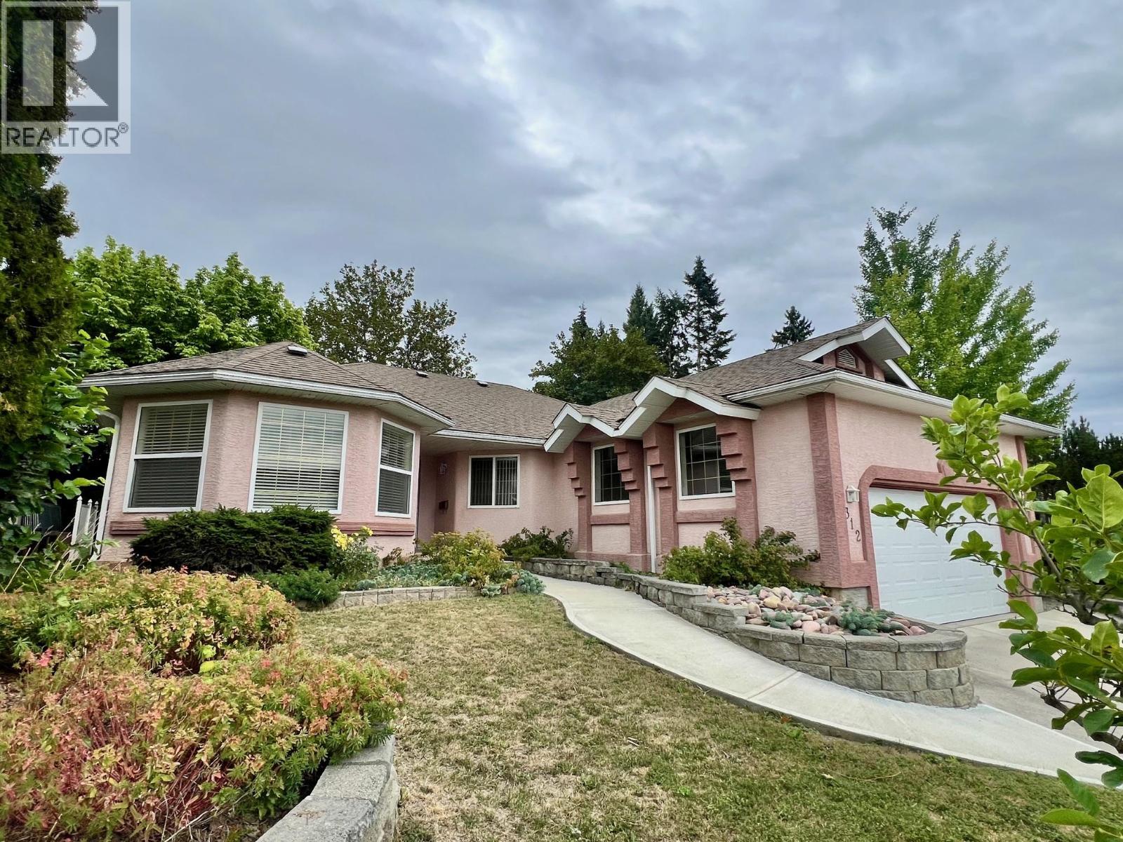 312 4th Avenue S, Creston