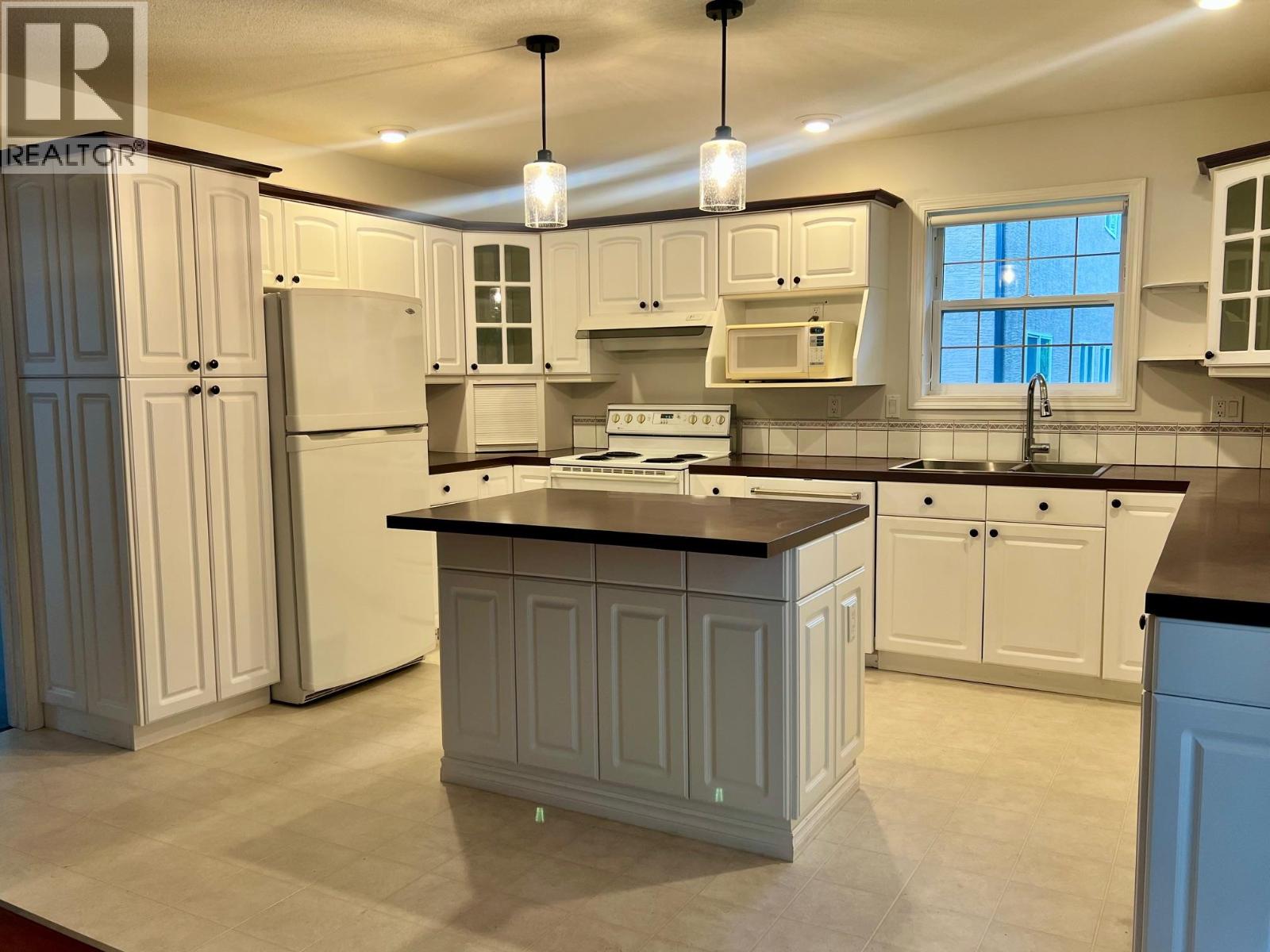 312 4th Avenue S, Creston