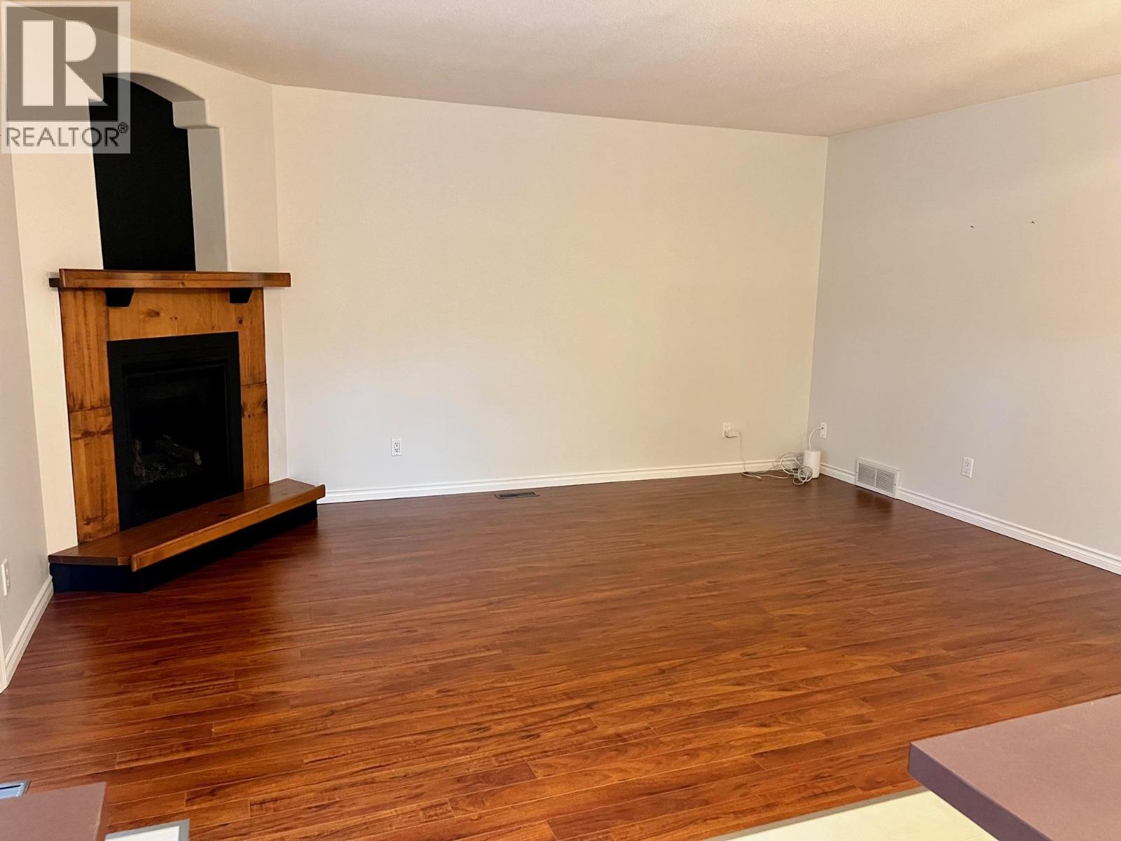 312 4th Avenue S, Creston