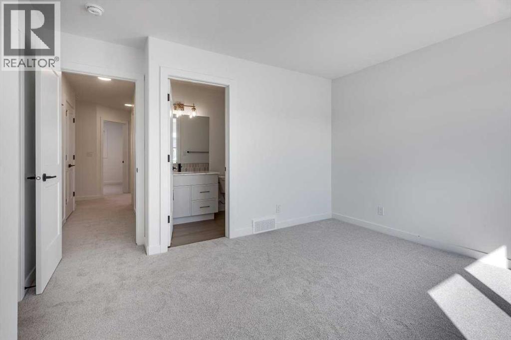 Photo 24 of 26 Inglis Crescent, Sylvan Lake AB