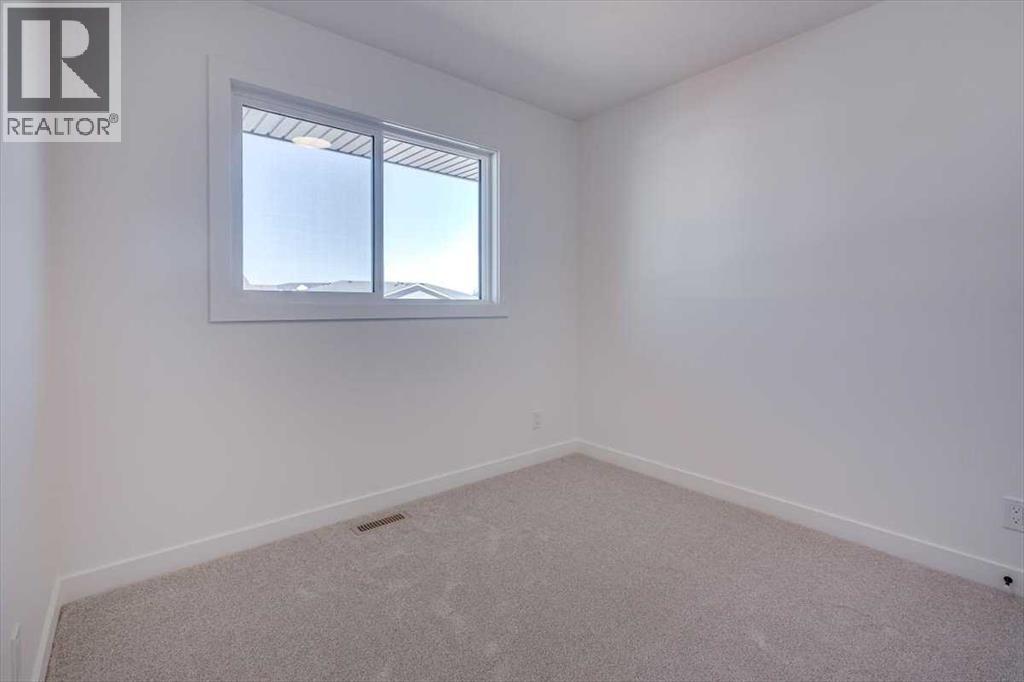 Photo 31 of 26 Inglis Crescent, Sylvan Lake AB