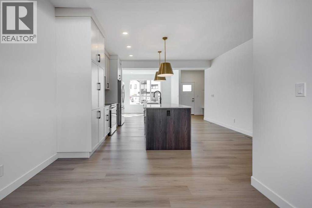 Photo 17 of 26 Inglis Crescent, Sylvan Lake AB