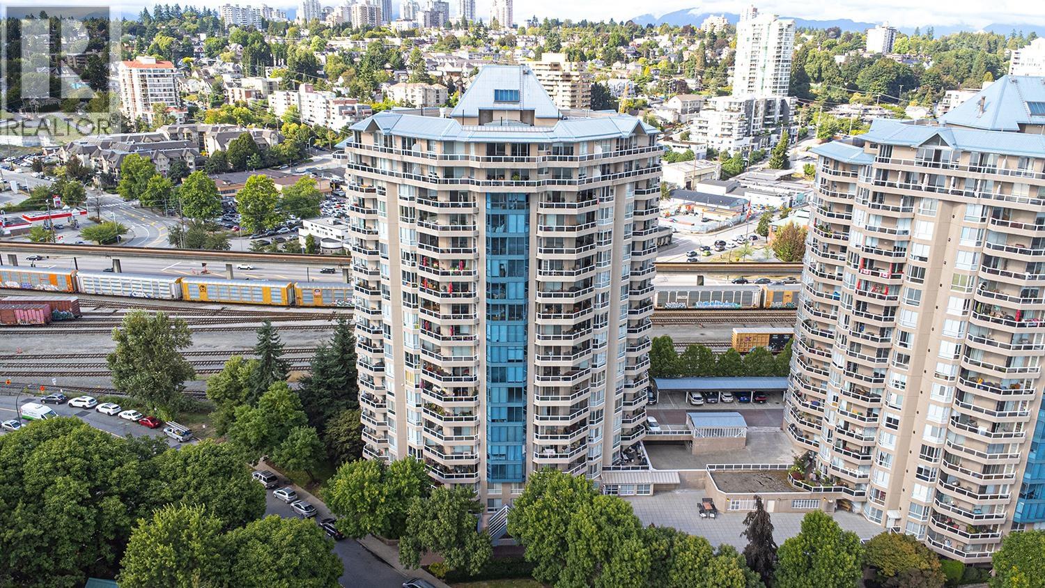 Photo 2 of 806 1245 Quayside Drive, New Westminster BC