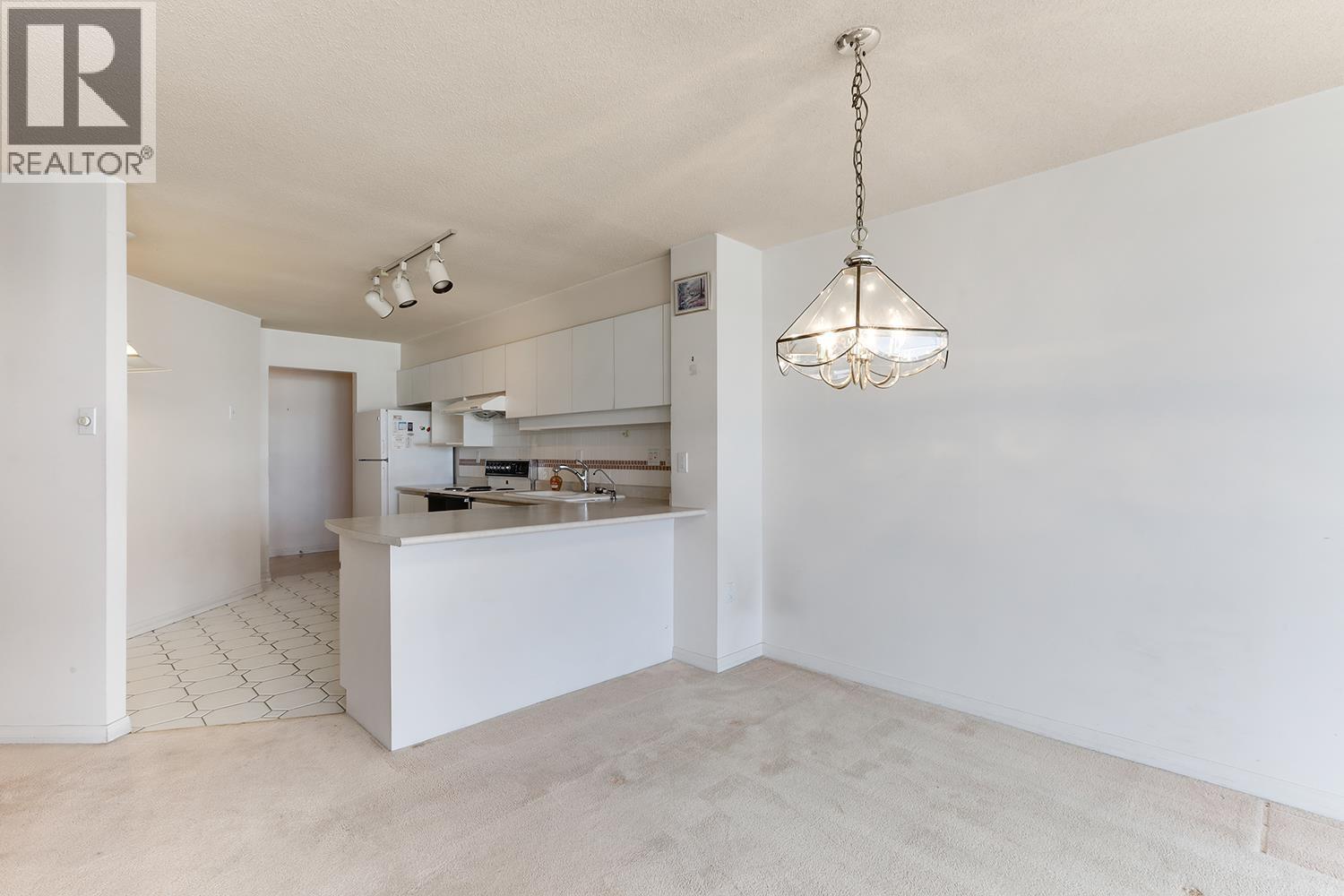 Photo 8 of 806 1245 Quayside Drive, New Westminster BC