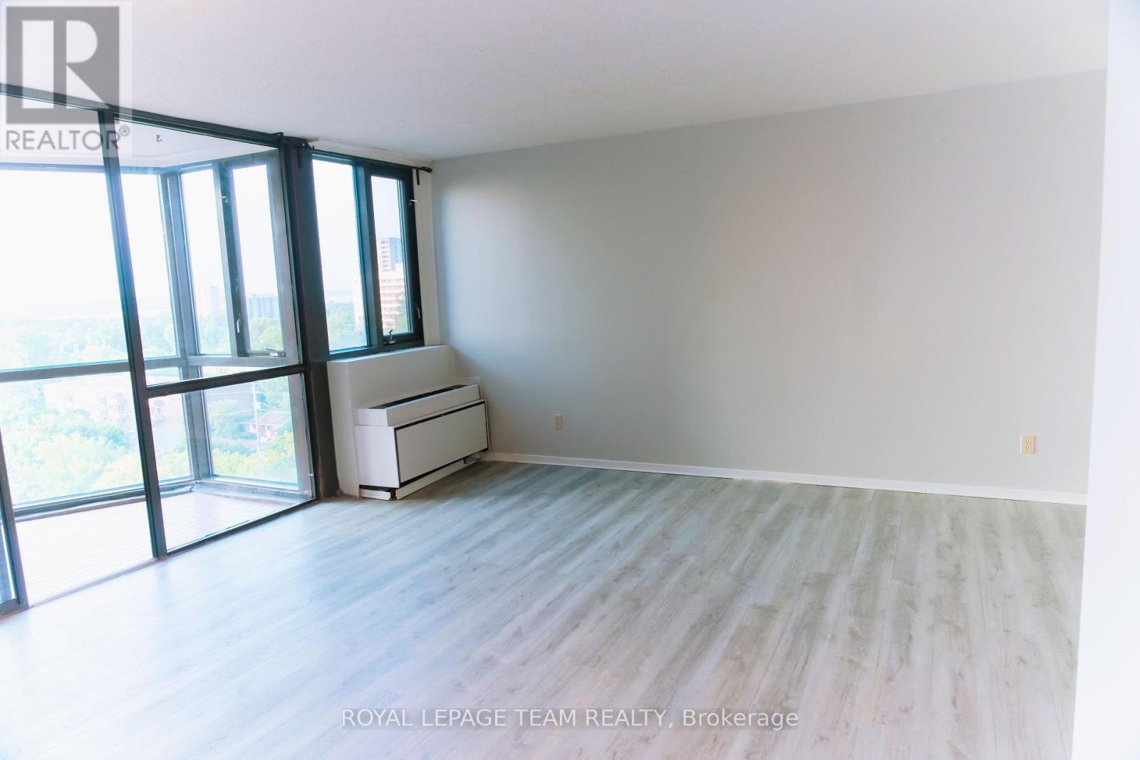 Photo 1 of 1516 2871 Richmond Road, Ottawa ON