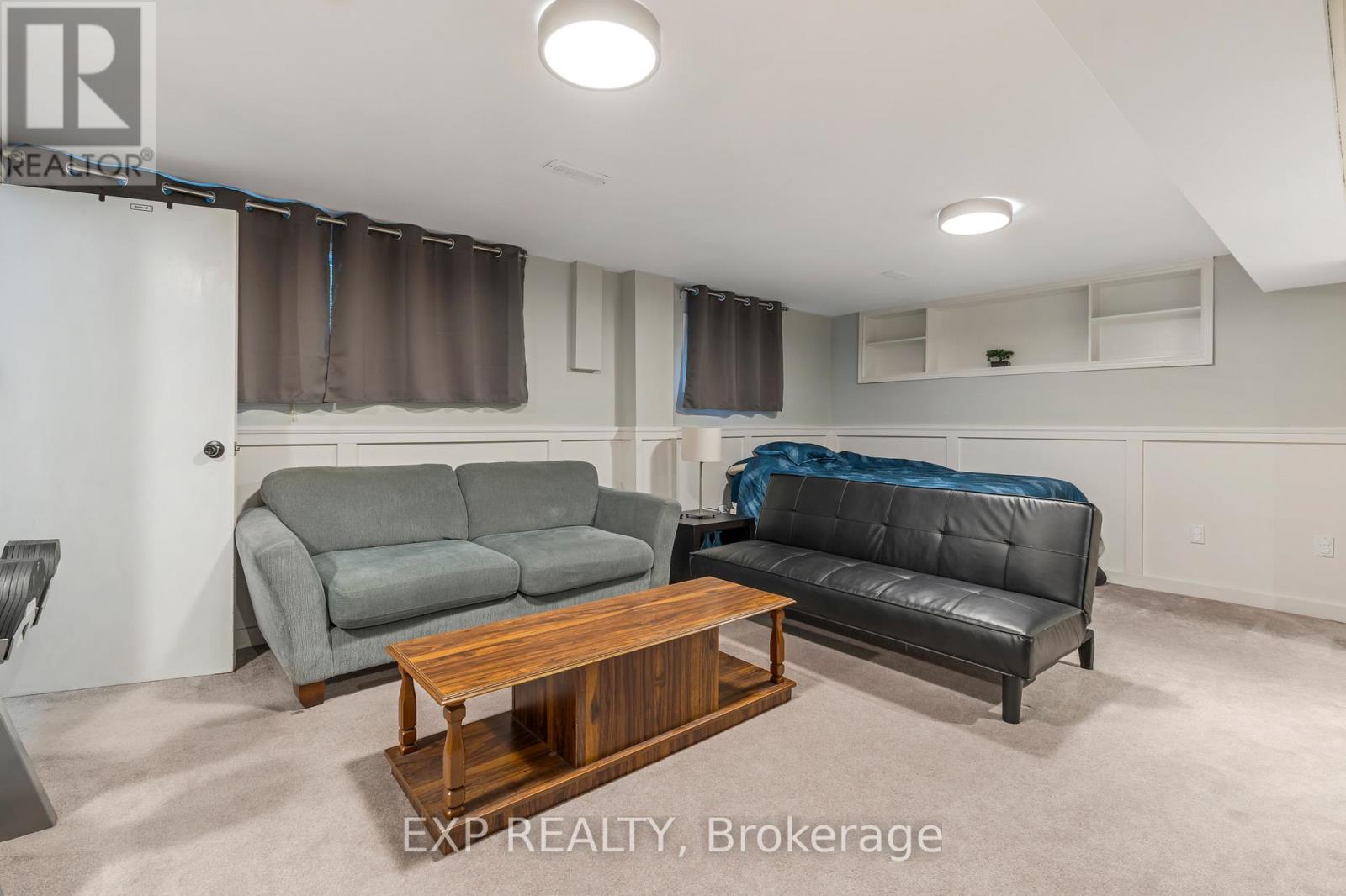 Photo 1 of 88 Rand Street S, Hamilton ON
