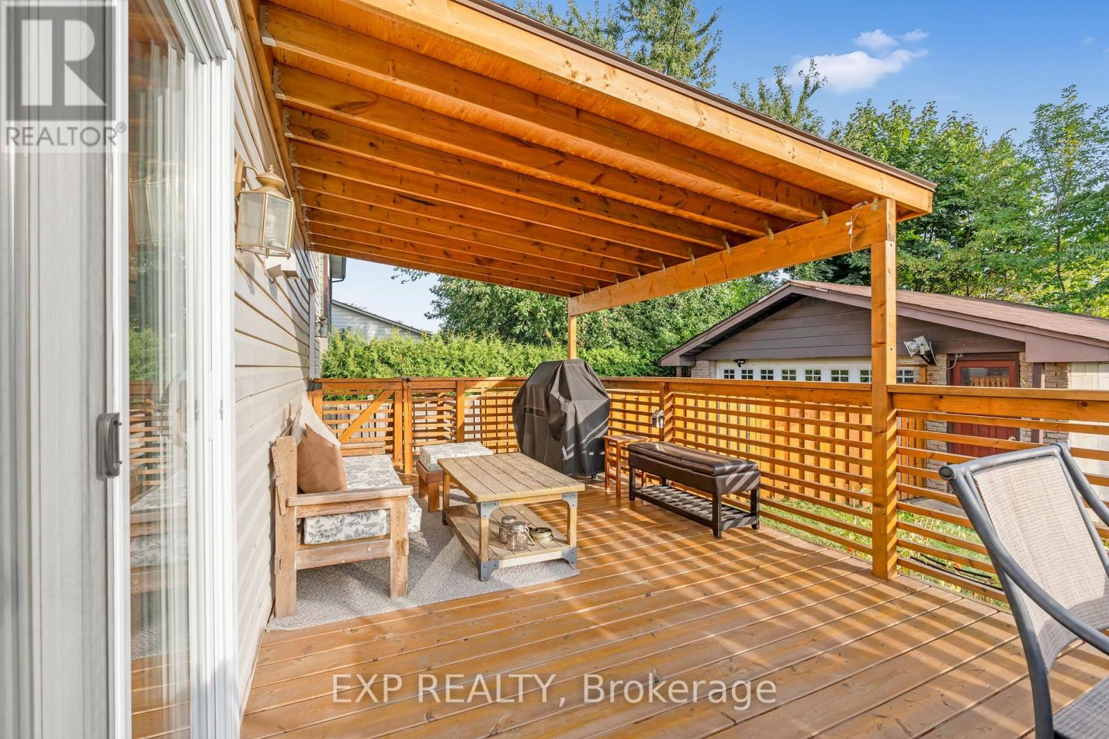 Photo 6 of 88 Rand Street S, Hamilton ON