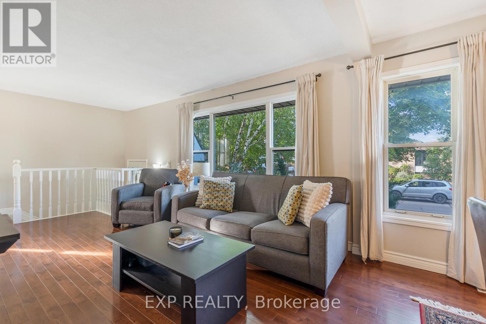 Photo 13 of 88 Rand Street S, Hamilton ON