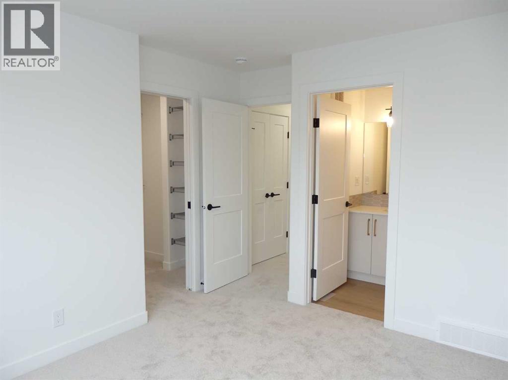 Photo 15 of 30 Inglis Crescent, Sylvan Lake AB