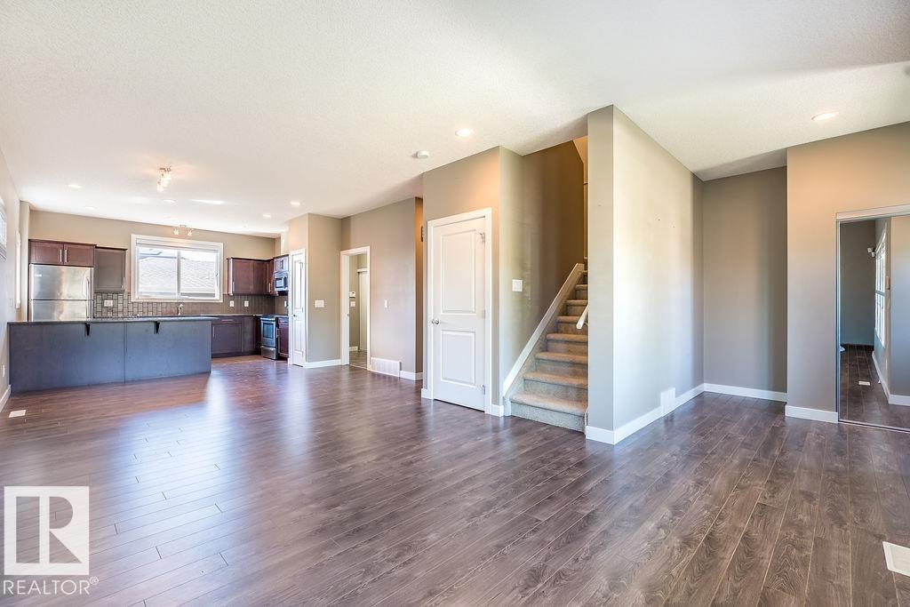 Photo 1 of 1080 Watt Promenade Pm Sw, Edmonton AB