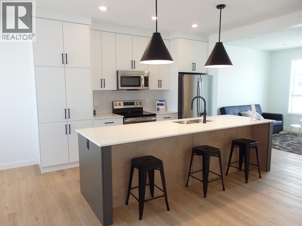 Photo 6 of 42 Irvin Way, Sylvan Lake AB