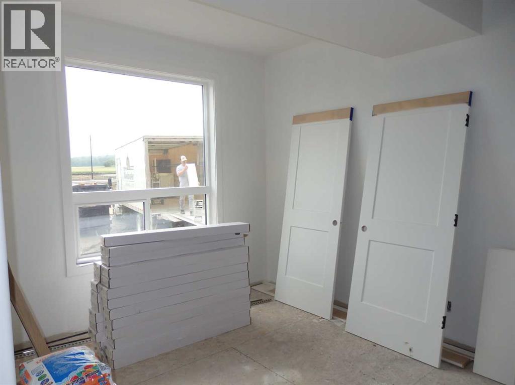 Photo 11 of 42 Irvin Way, Sylvan Lake AB