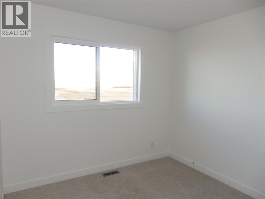Photo 28 of 42 Irvin Way, Sylvan Lake AB