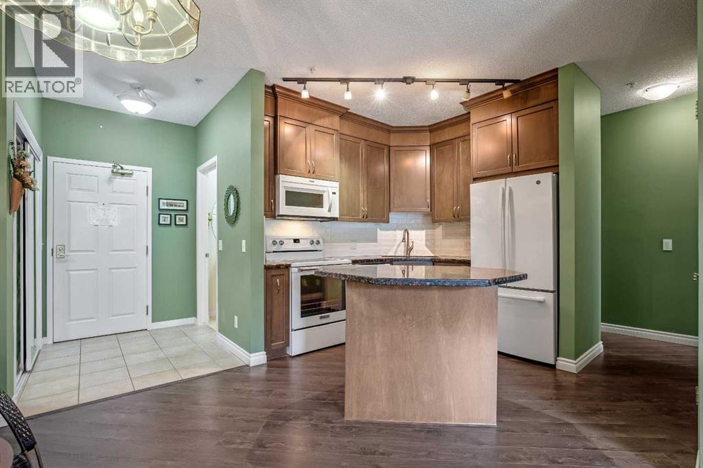 Single Family House for Sale in   Dalhousie Drive NW Dalhousie Calgary 
