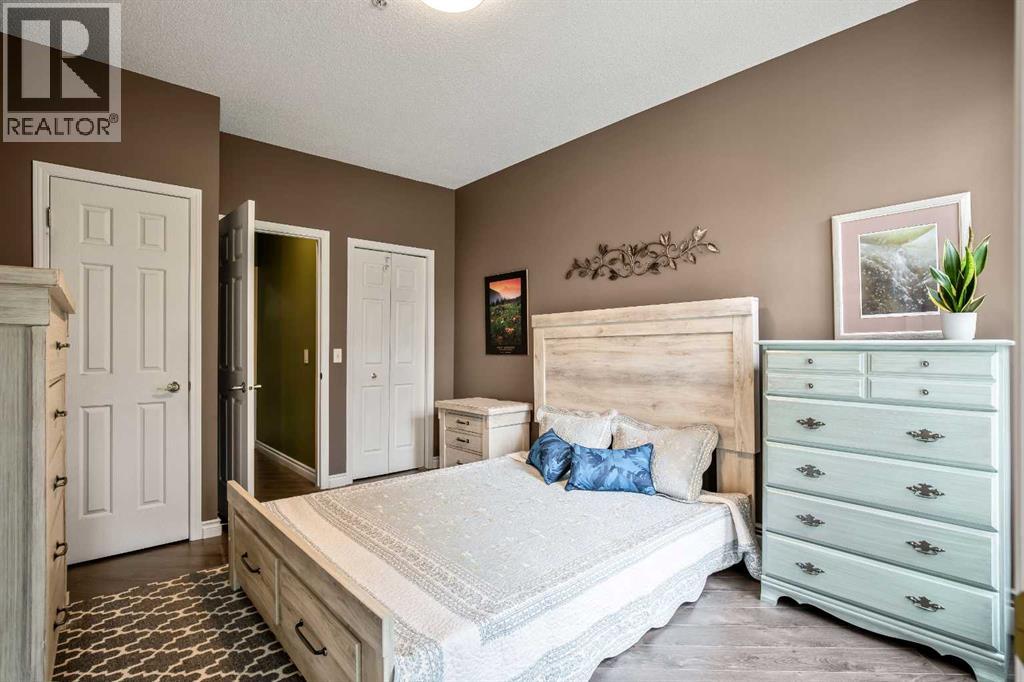 Single Family House for Sale in   Dalhousie Drive NW Dalhousie Calgary 