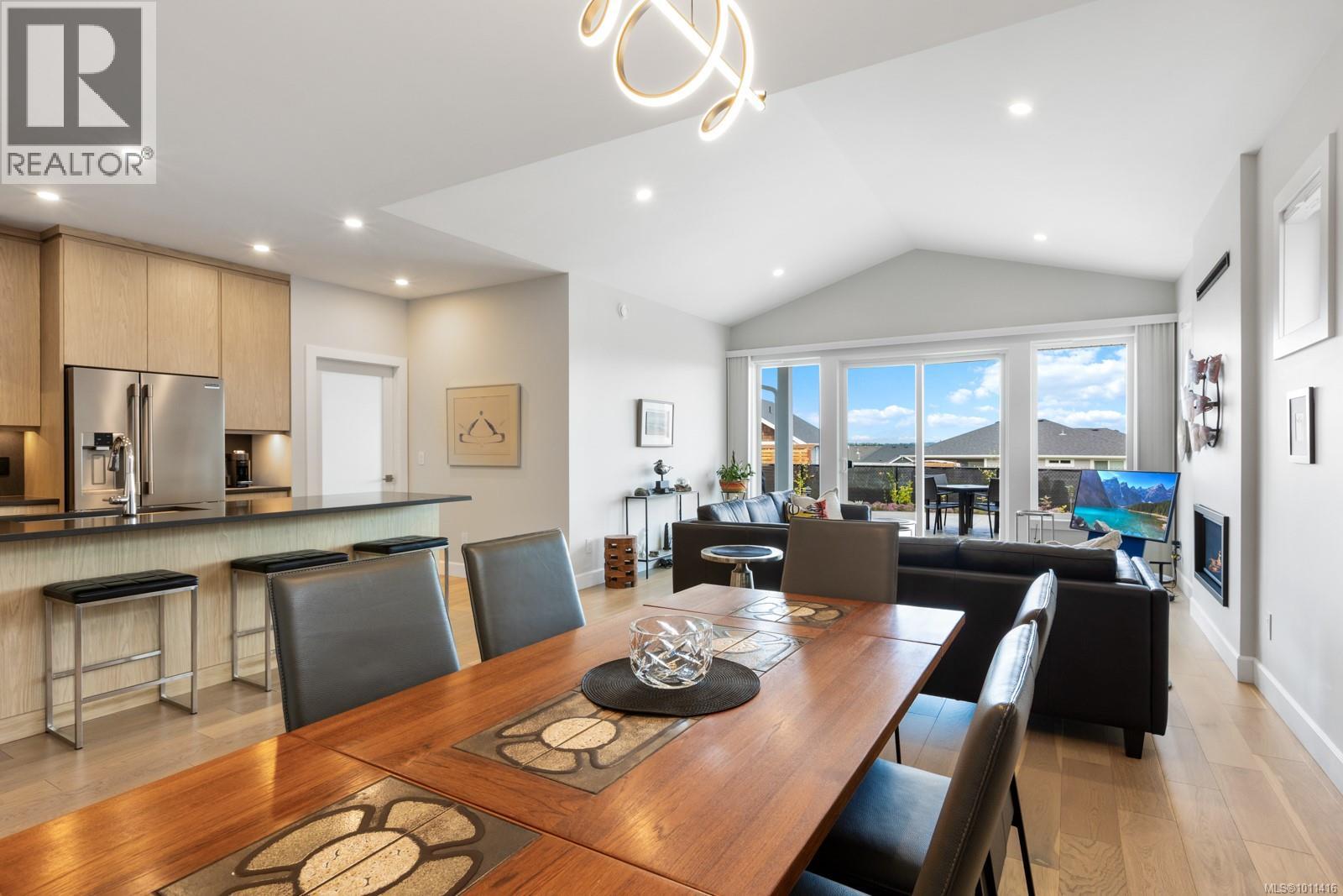 Photo 13 of 3329 Eagleview Cres, Courtenay BC