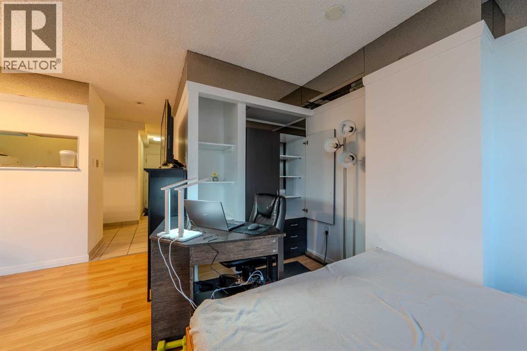 Single Family House Loft for Sale in    Avenue SW Chinatown Calgary 
