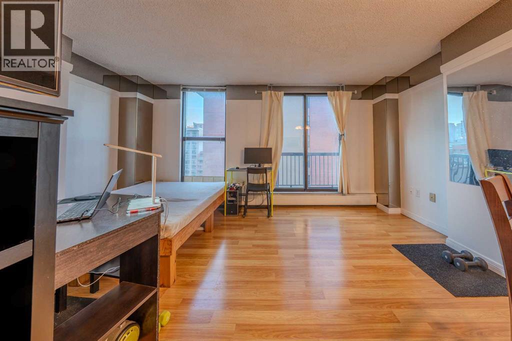 Single Family House Loft for Sale in    Avenue SW Chinatown Calgary 