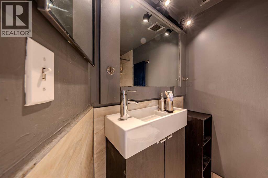 Single Family House Loft for Sale in    Avenue SW Chinatown Calgary 