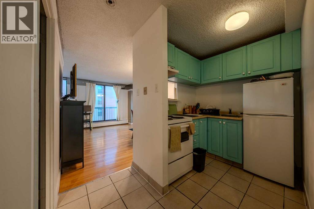 Single Family House Loft for Sale in    Avenue SW Chinatown Calgary 