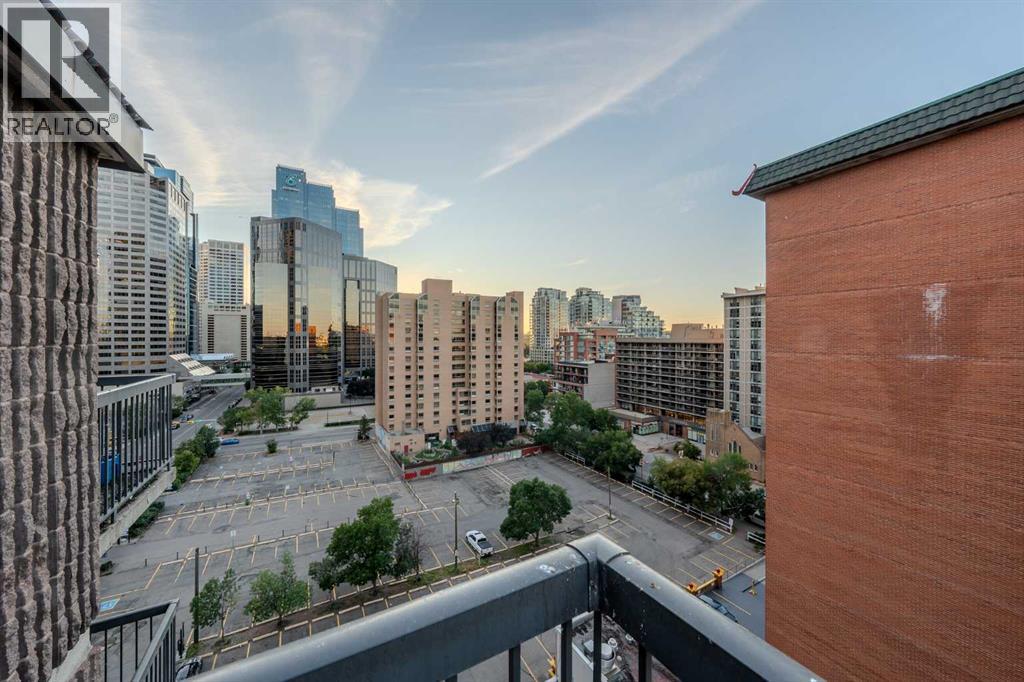 Single Family House Loft for Sale in    Avenue SW Chinatown Calgary 