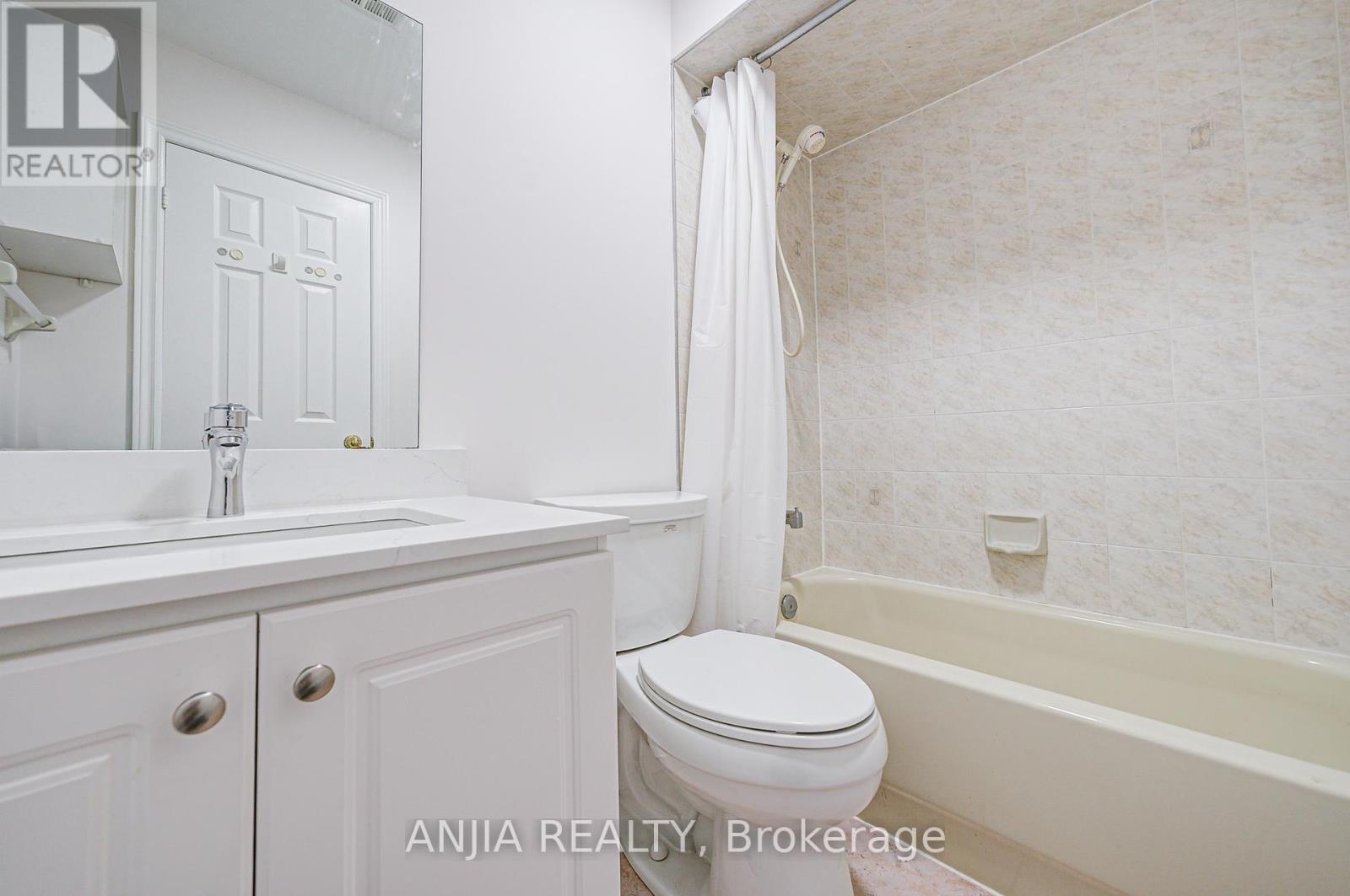Photo 19 of 203 Milliken Meadows Drive, Markham ON