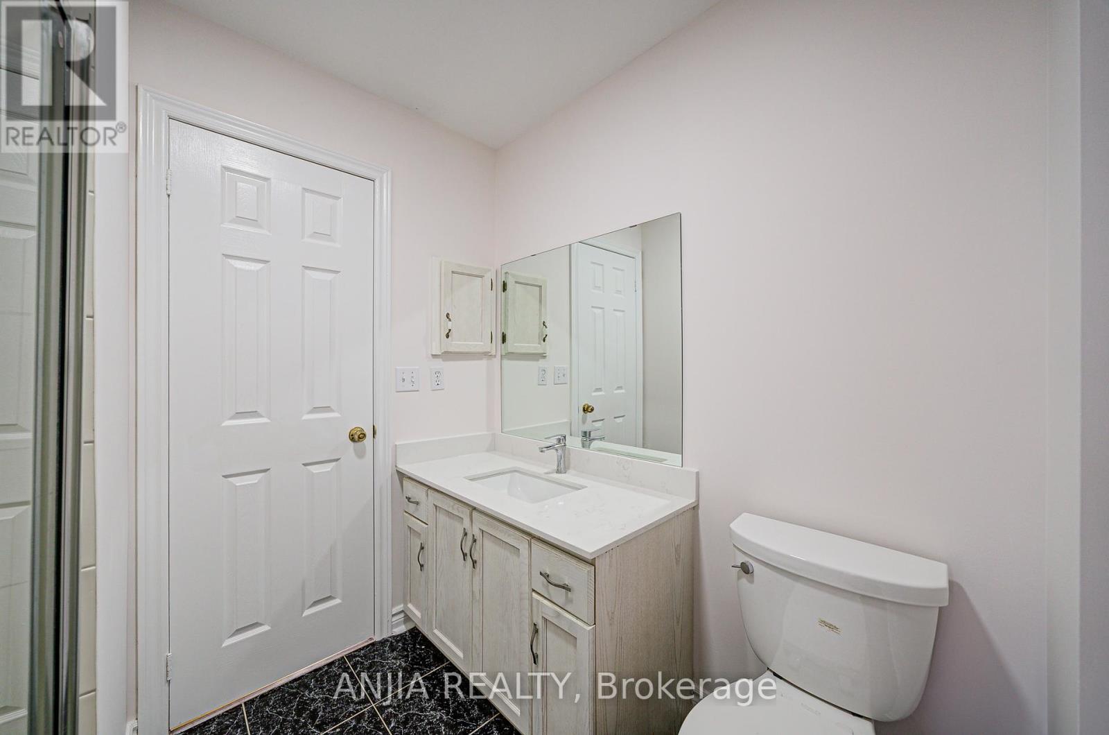 Photo 24 of 203 Milliken Meadows Drive, Markham ON