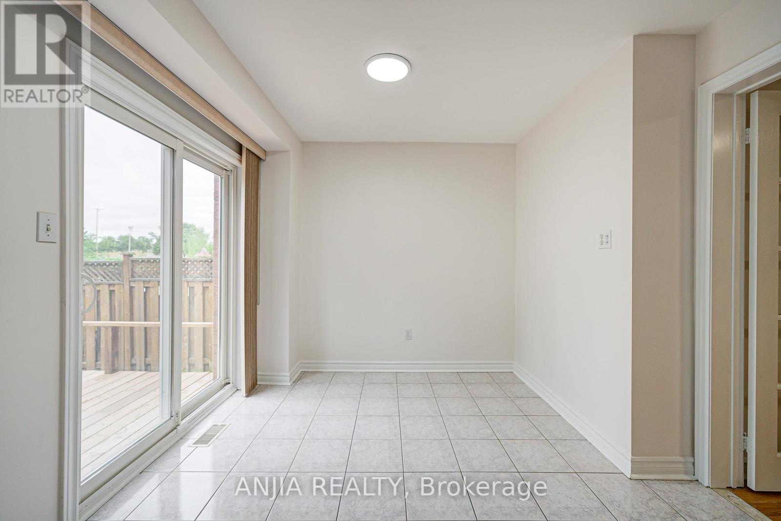 Photo 27 of 203 Milliken Meadows Drive, Markham ON