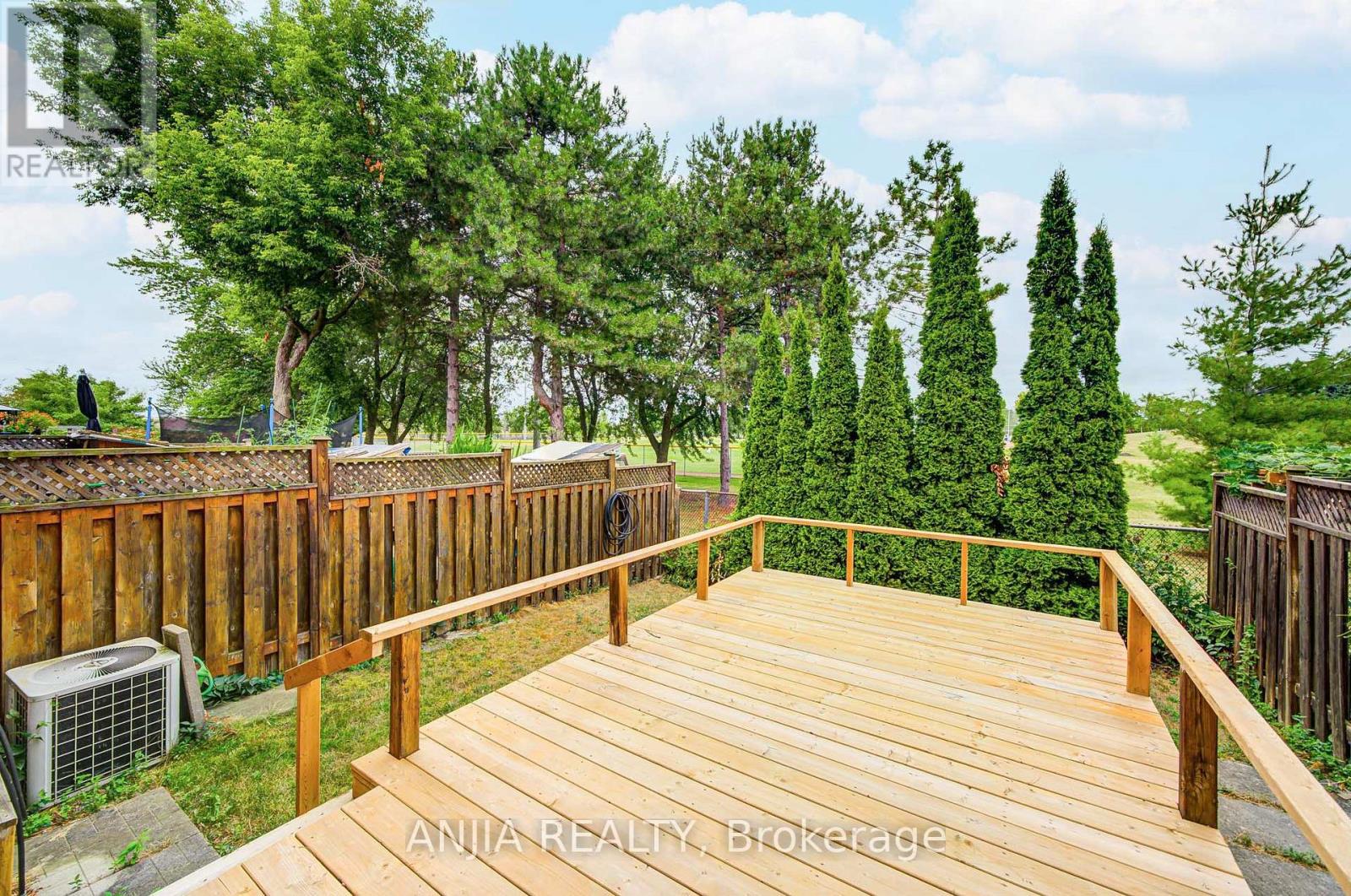 Photo 13 of 203 Milliken Meadows Drive, Markham ON