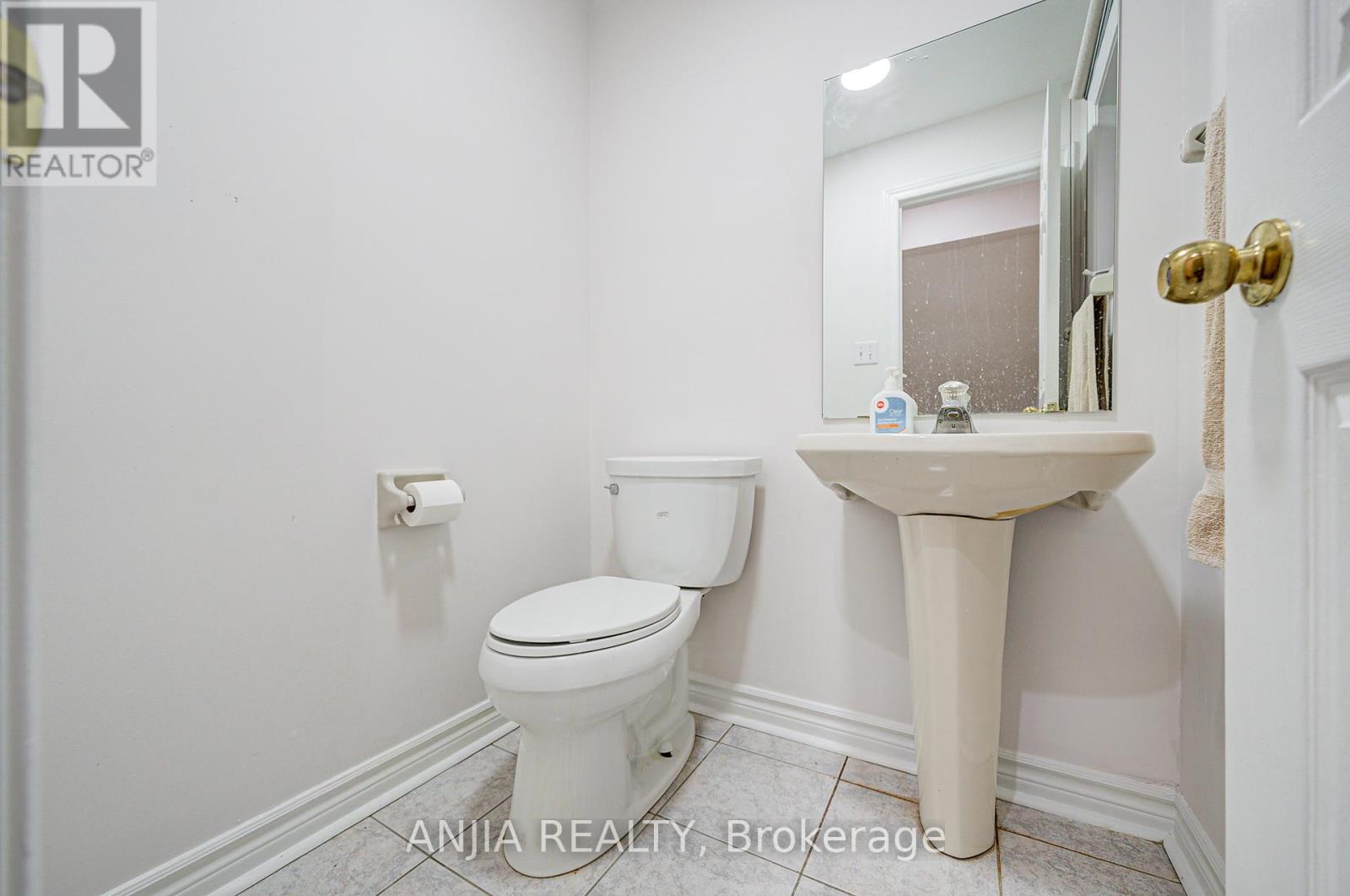 Photo 22 of 203 Milliken Meadows Drive, Markham ON
