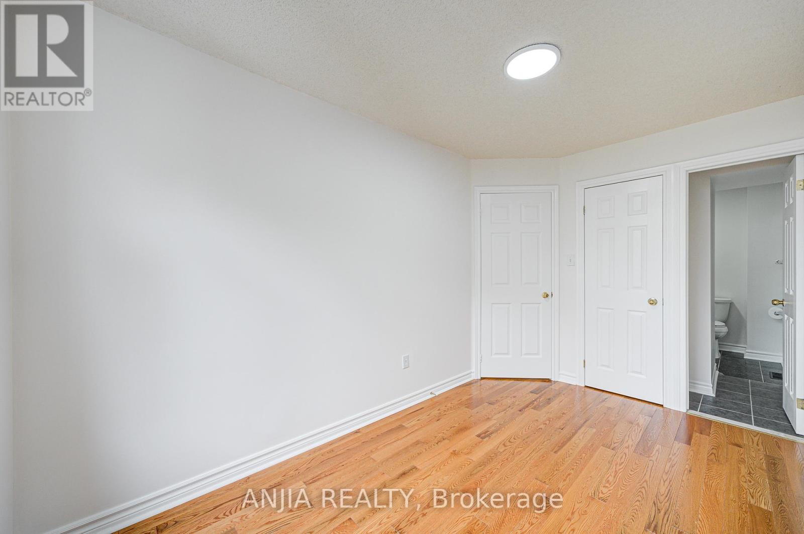 Photo 9 of 203 Milliken Meadows Drive, Markham ON
