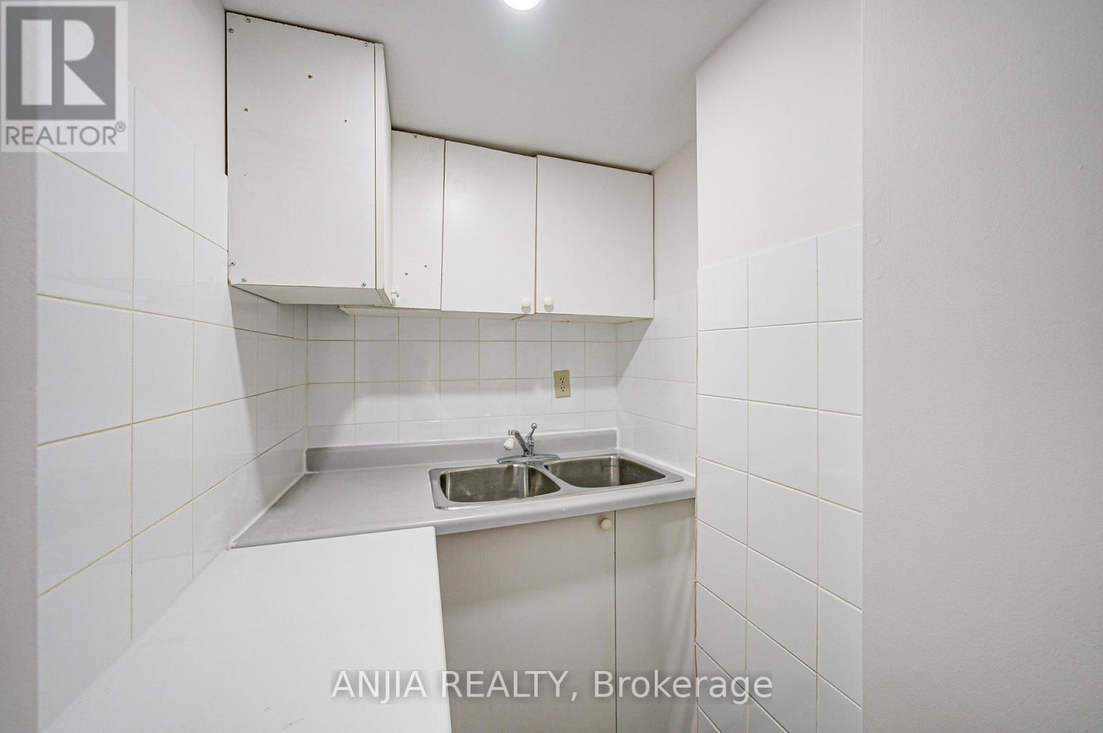 Photo 47 of 203 Milliken Meadows Drive, Markham ON