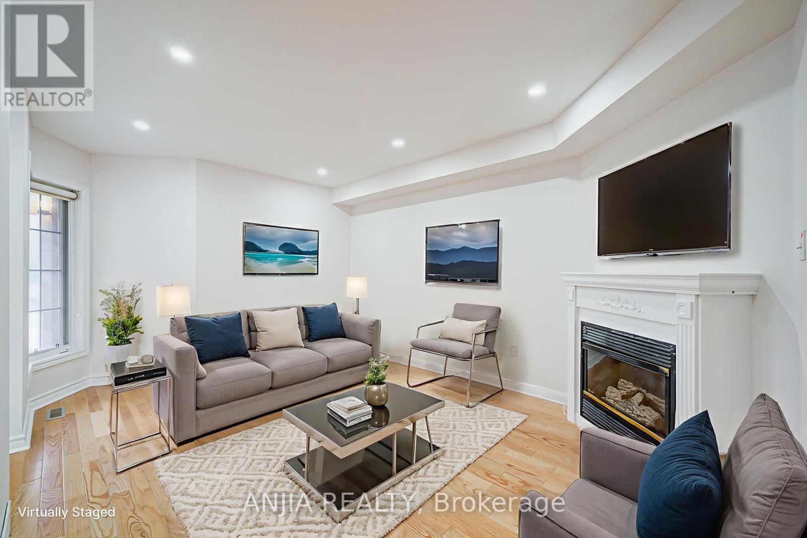 Photo 26 of 203 Milliken Meadows Drive, Markham ON