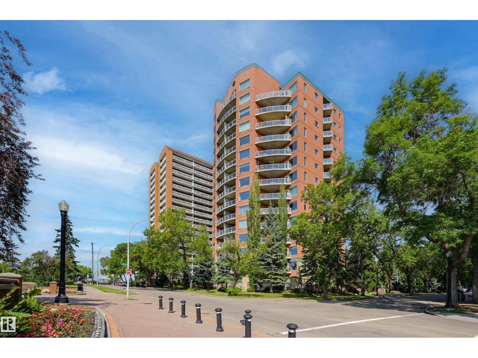 Photo 1 of 501 9708 110 St Nw, Edmonton AB