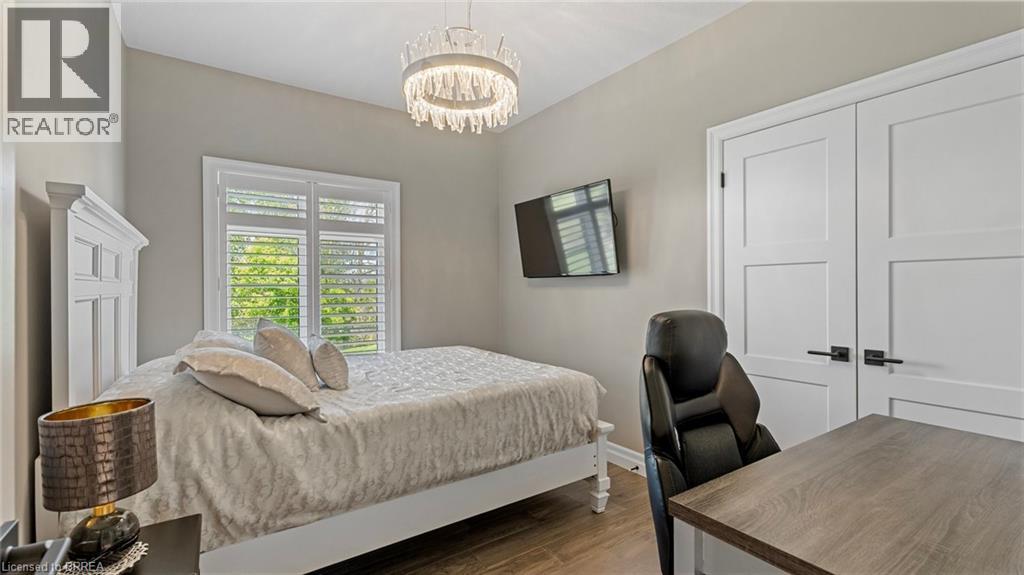 Photo 30 of 41 Ruijs Boulevard, Brantford ON