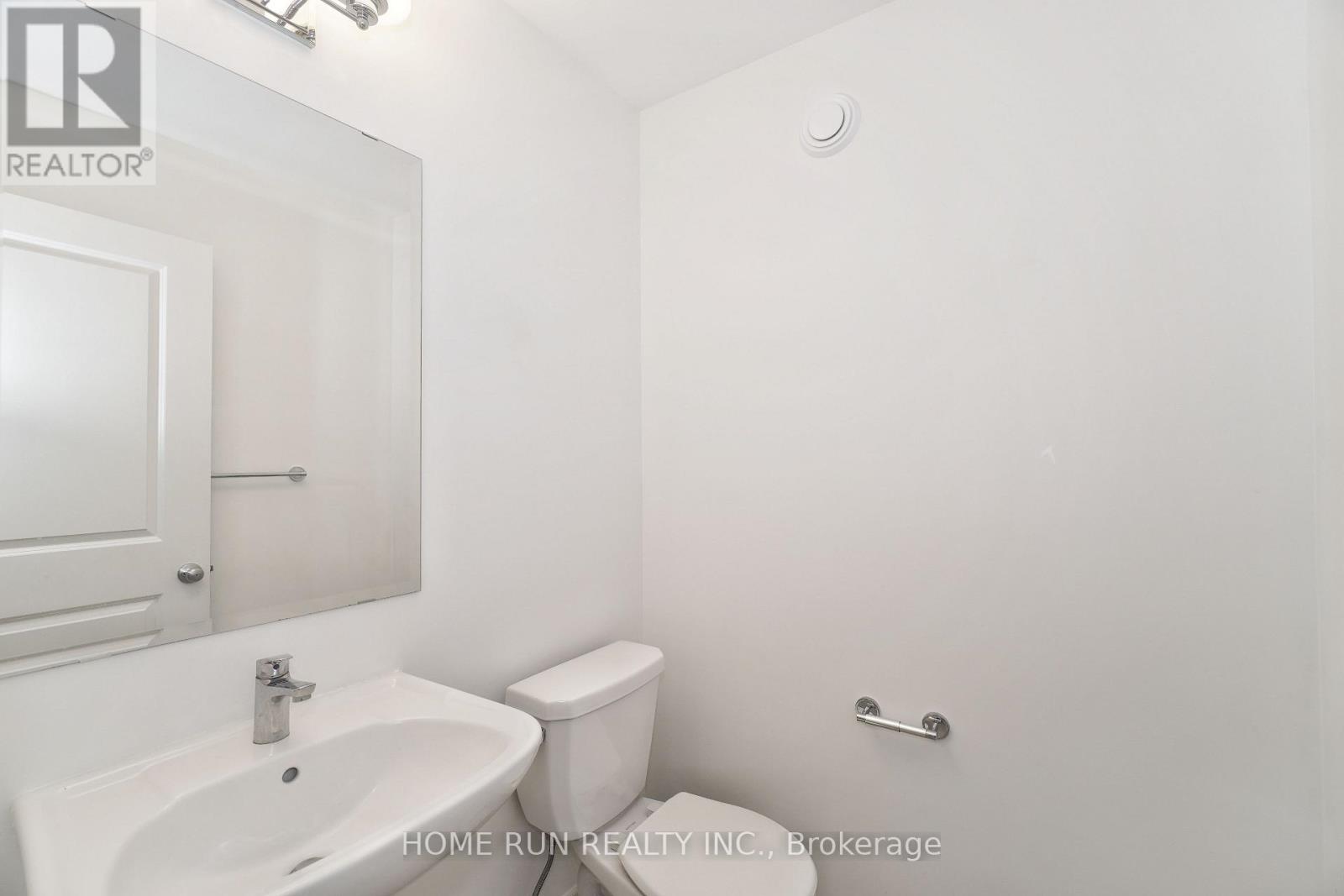 Photo 32 of 517 Sonmarg Crescent, Ottawa ON