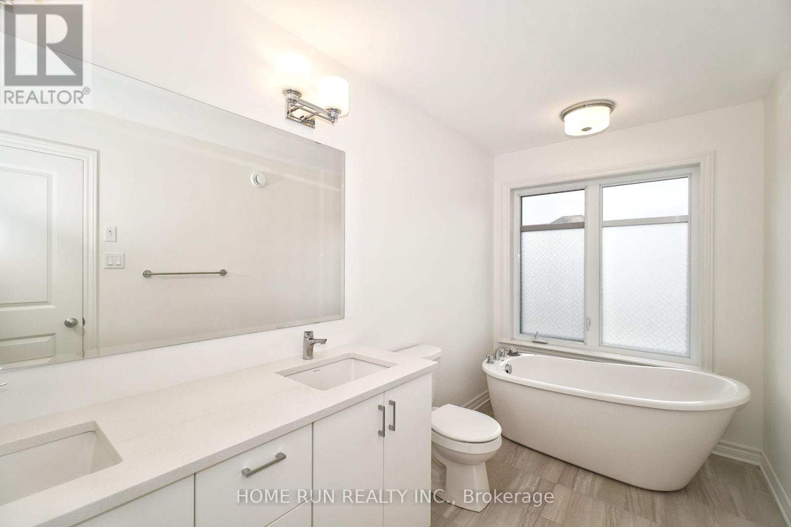 Photo 25 of 517 Sonmarg Crescent, Ottawa ON