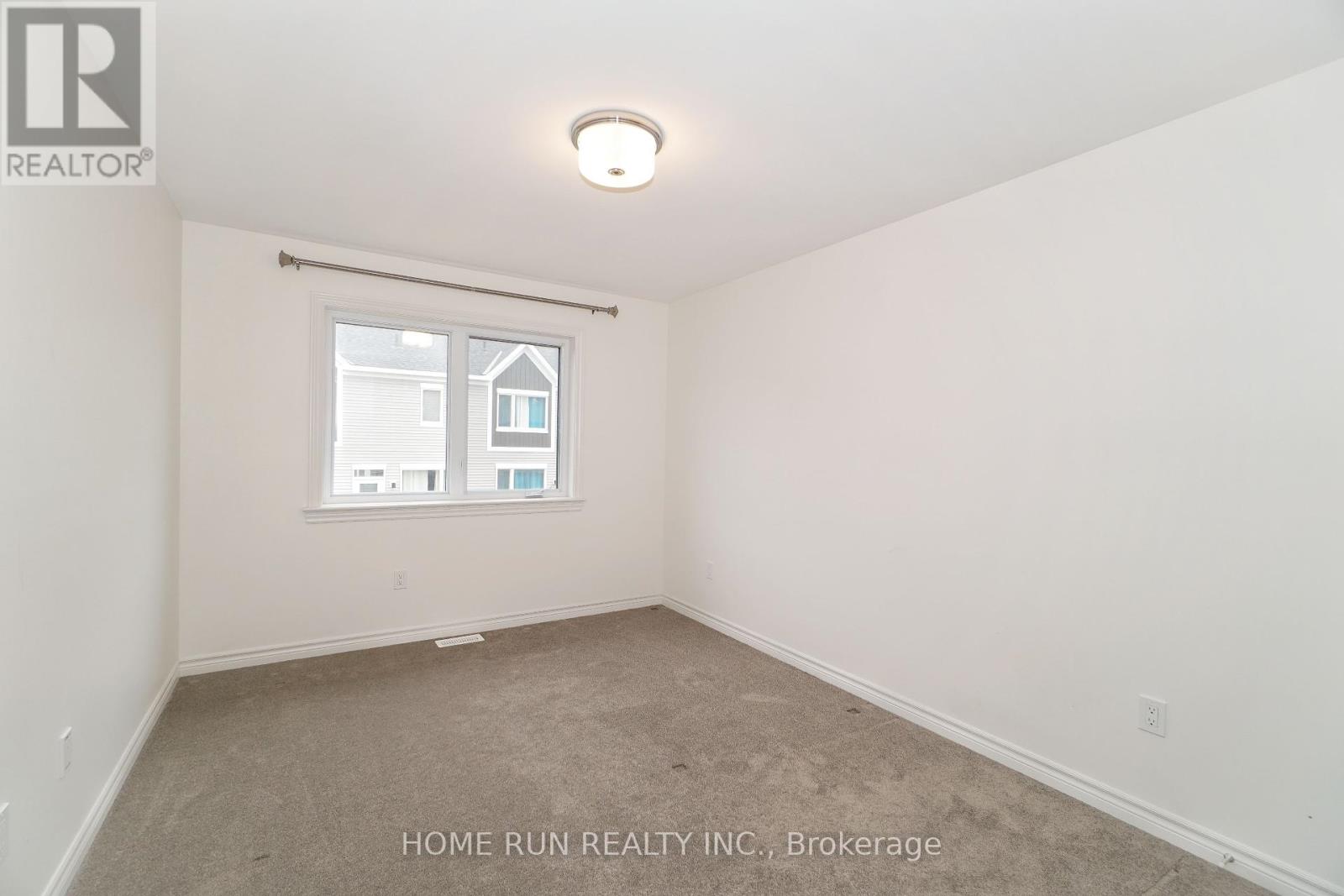 Photo 28 of 517 Sonmarg Crescent, Ottawa ON