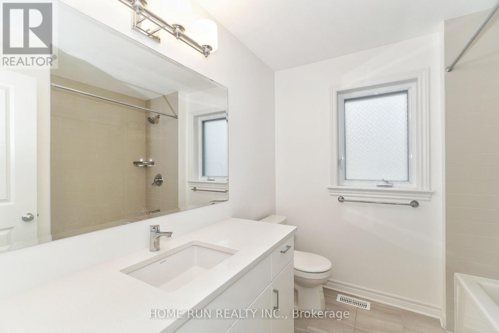 Photo 9 of 517 Sonmarg Crescent, Ottawa ON