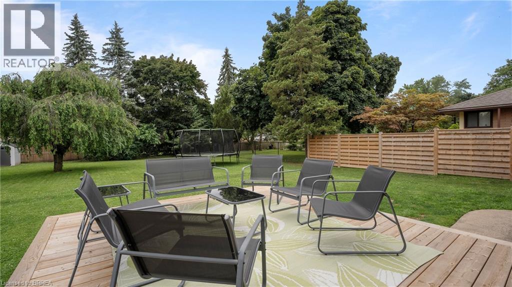 Photo 23 of 25 Seneca Crescent, Brantford ON