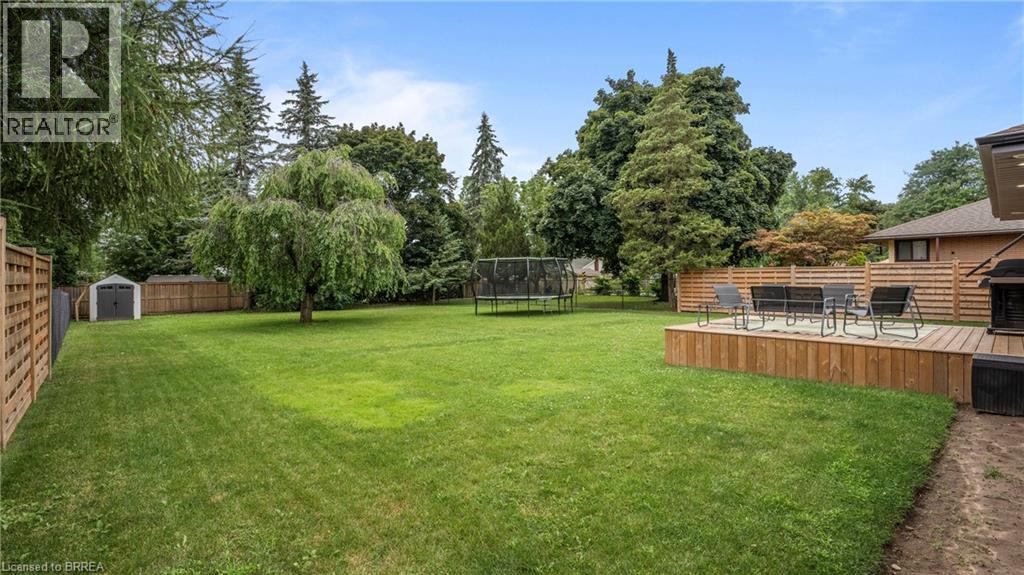 Photo 8 of 25 Seneca Crescent, Brantford ON