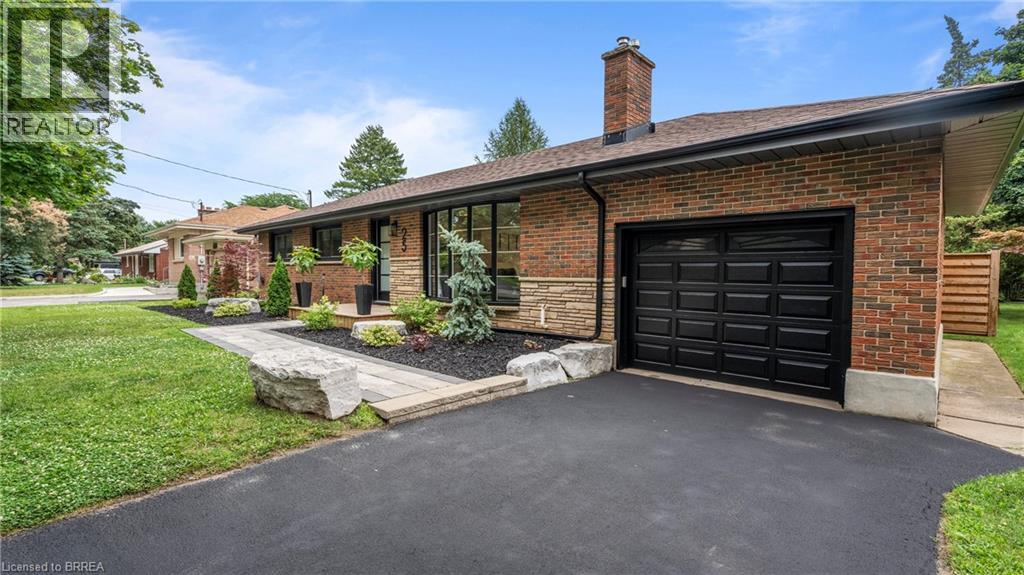 Photo 1 of 25 Seneca Crescent, Brantford ON