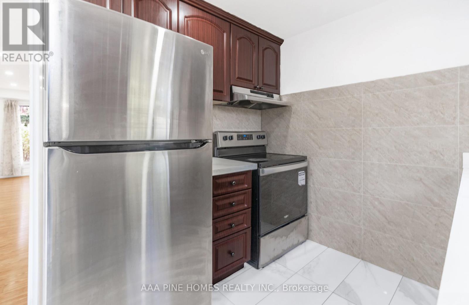 Photo 27 of 59 Burkwood Crescent, Toronto ON