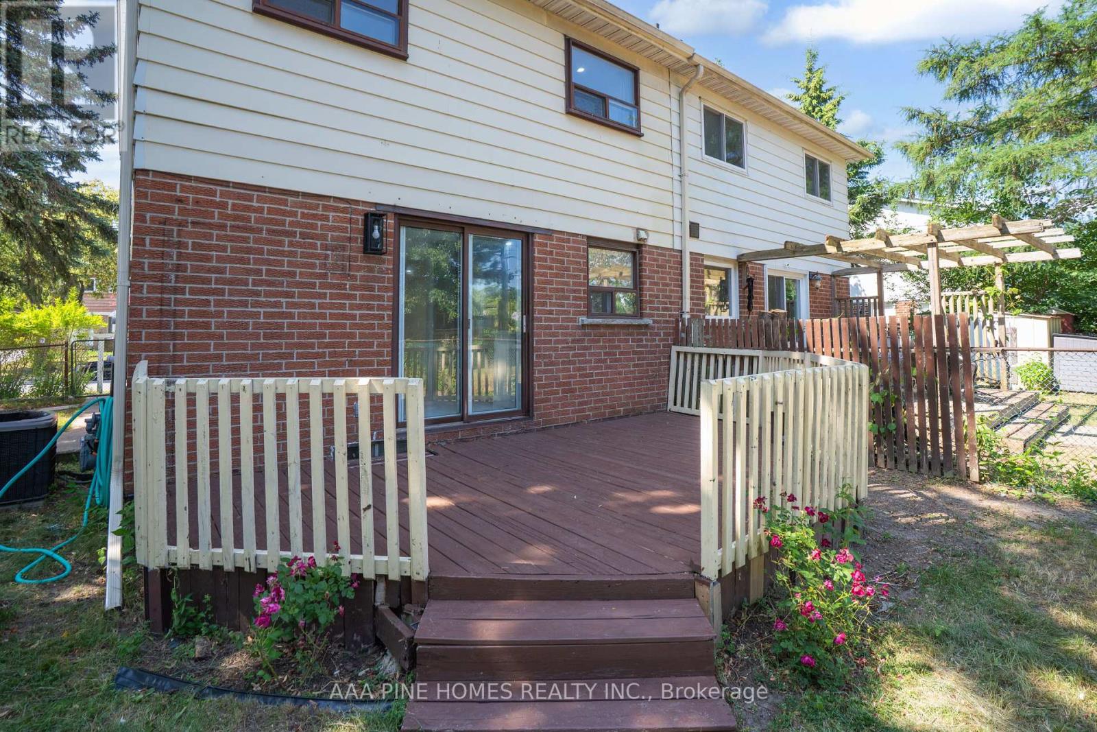 Photo 37 of 59 Burkwood Crescent, Toronto ON