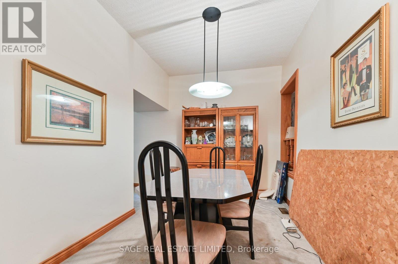 Photo 6 of 43 Eaton Avenue, Toronto ON
