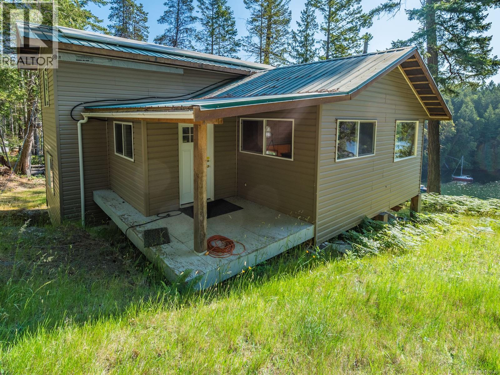 61 SPRING BAY Rd, Lasqueti Island
