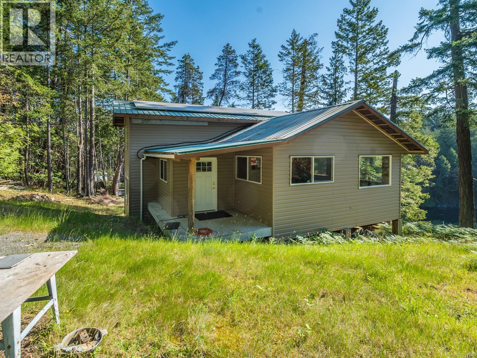 61 SPRING BAY Rd, Lasqueti Island
