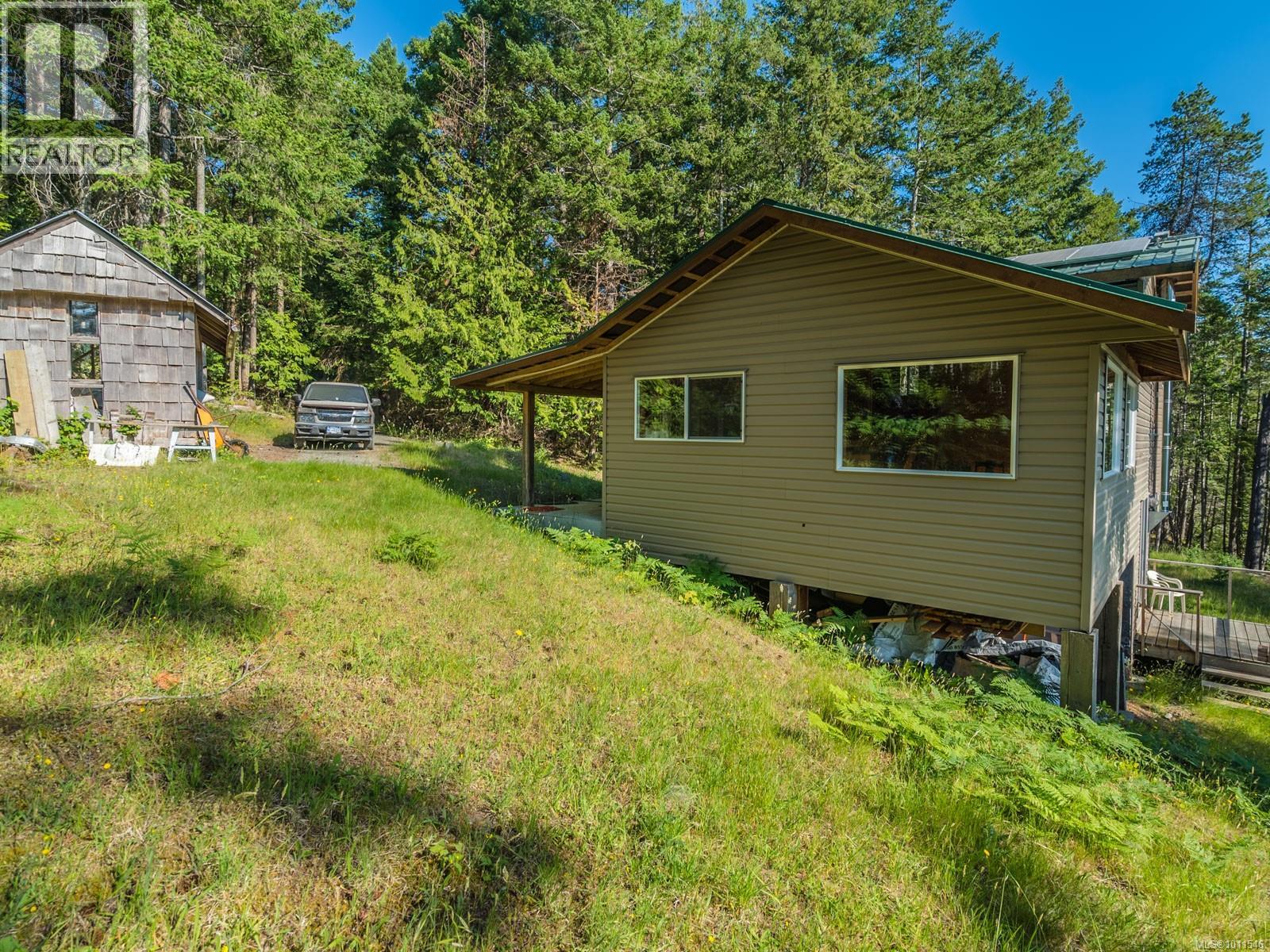 61 SPRING BAY Rd, Lasqueti Island